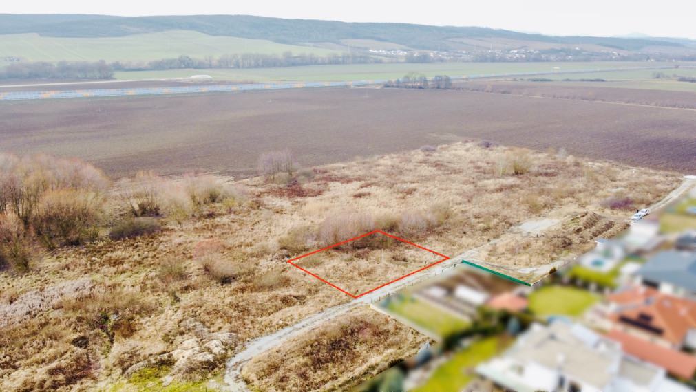 Investičný pozemok v obci Rozhanovce, Košice - okolie