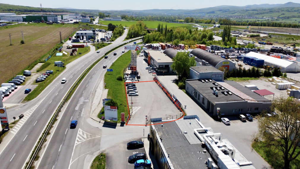 Prenájom pozemku – 1000 m², Prešov – TOP lokalita pri diaľničnom privádzači!
