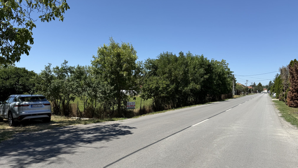 Pozemok na predaj – Komoča | 1 294 m² | 63 000 €