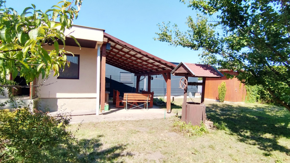 ZNÍŽENÁ CENA - záhrada s chatkou osada Hliník Nové Zámky