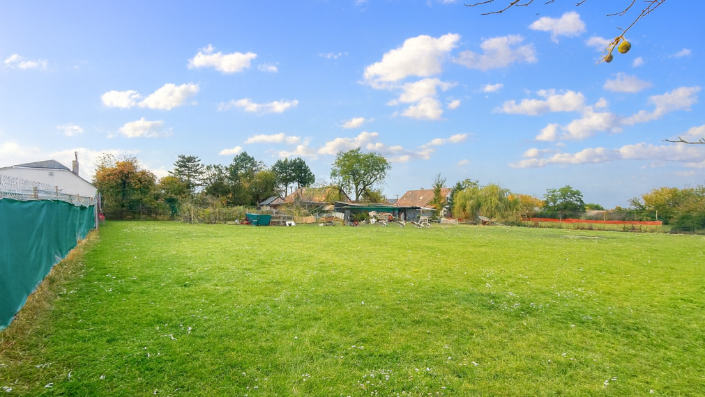 Na predaj pozemok v obci Jatov