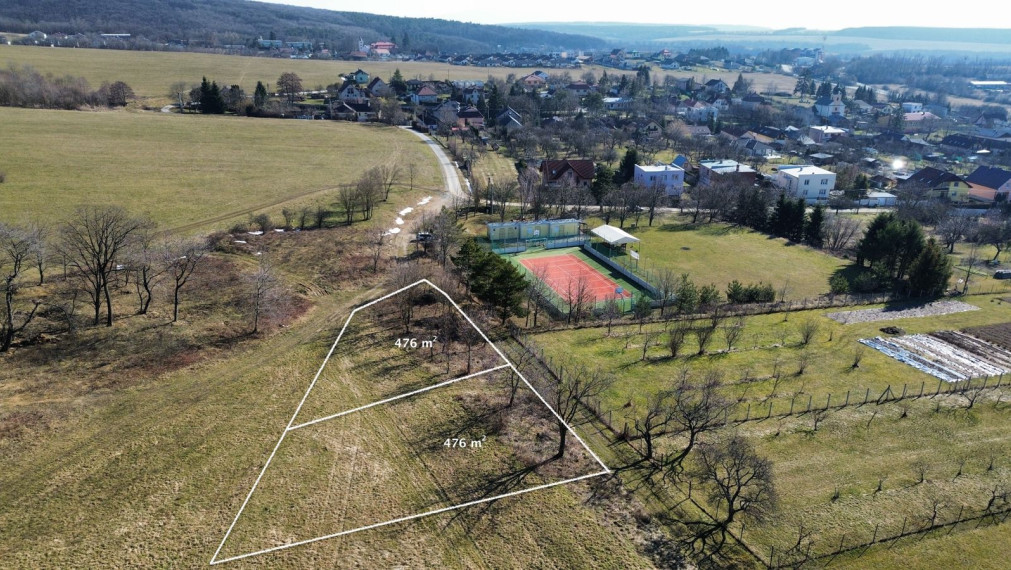 Pozemok v obci Hodkovce, Košice-okolie