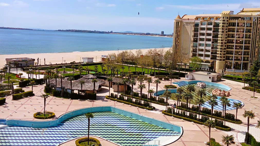 Apartmán 2+kk s výhľadom na more v DIT Majestic Beach Resort v 1. línií pri mori na Slnečnom pobreží v Bulharsku