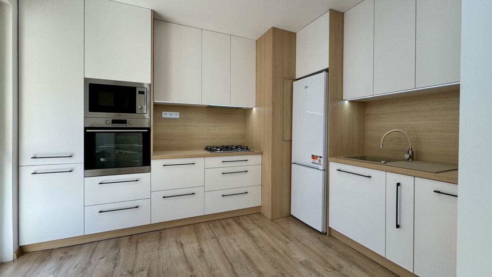 ŠTÝLOVÝ 3-IZBOVÝ BYT PO KOMPLETNEJ REKONŠTRUKCII – PREŠOV, SEKČOV