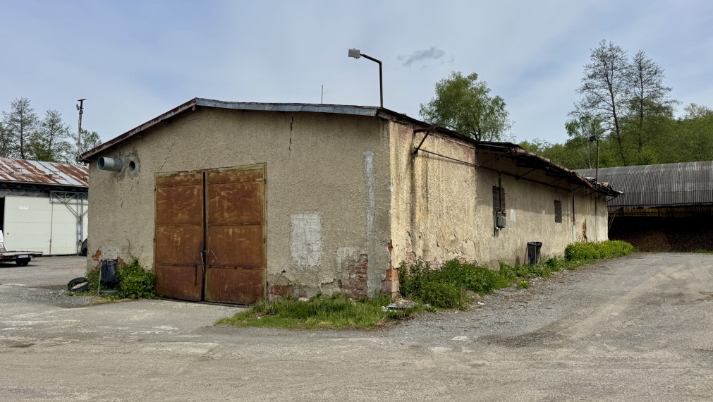 NA PRENÁJOM - Skladový priestor 250 m2, Giraltovce pri hlavnej ceste I/21