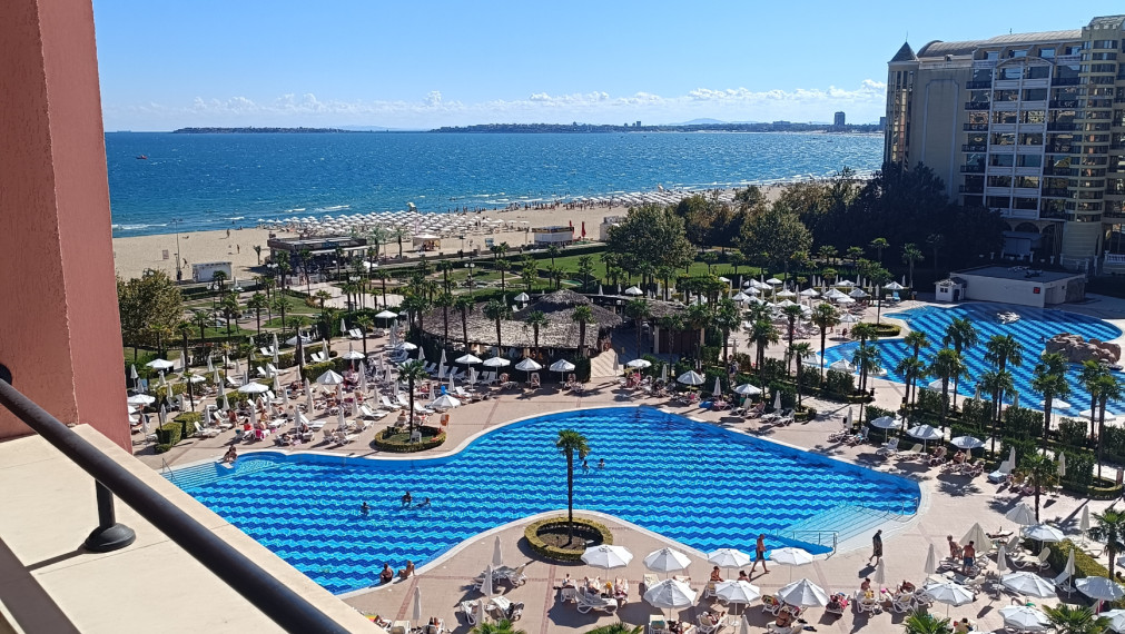Apartmán 2+kk s výhľadom na more v DIT Majestic Beach Resort v 1. línií pri mori na Slnečnom pobreží v Bulharsku