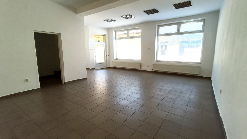 PRIESTOR NA PRENÁJOM V CENTRE MESTA ŠURANY