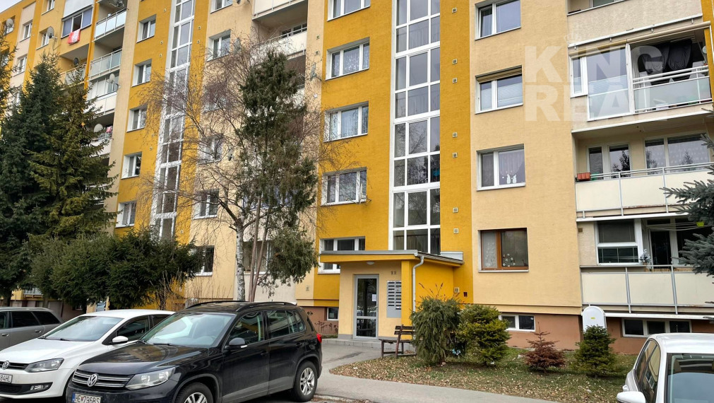 REZERVOVANÉ! Na predaj 3,5 i. byt v pôvodnom stave na Exnárovej ul, Prešov-Sekčov