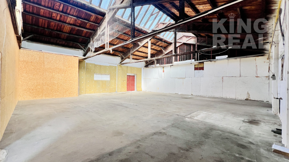 NA PREDAJ 830 m2 Obchodné priestory Masarykova ul. Prešov