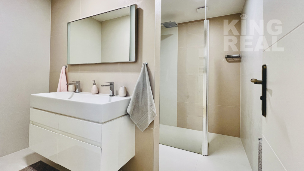 ŠTÝLOVÝ RODINNÝ DOM NA PREDAJ V OBCI OŠČADNICA