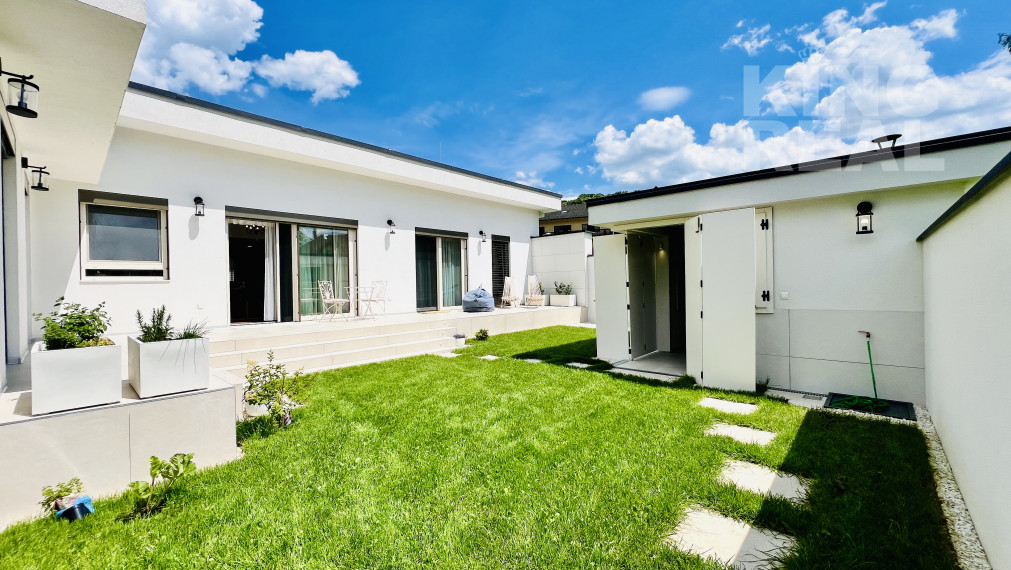 ŠTÝLOVÝ RODINNÝ DOM NA PREDAJ V OBCI OŠČADNICA