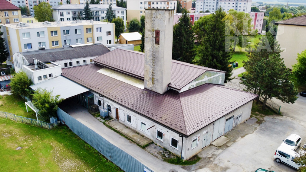 PODNIKATEĽSKÉ PRIESTORY (700 m²) NA PREDAJ V STROPKOVE