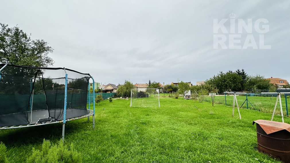 RODINNÝ DOM ÚĽANY NAD ŽITAVOU NA PREDAJ