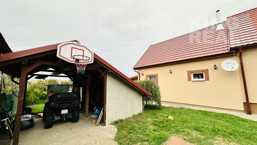 RODINNÝ DOM ÚĽANY NAD ŽITAVOU NA PREDAJ