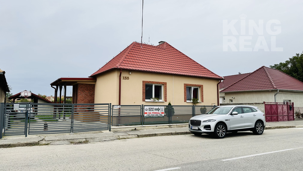 RODINNÝ DOM ÚĽANY NAD ŽITAVOU NA PREDAJ