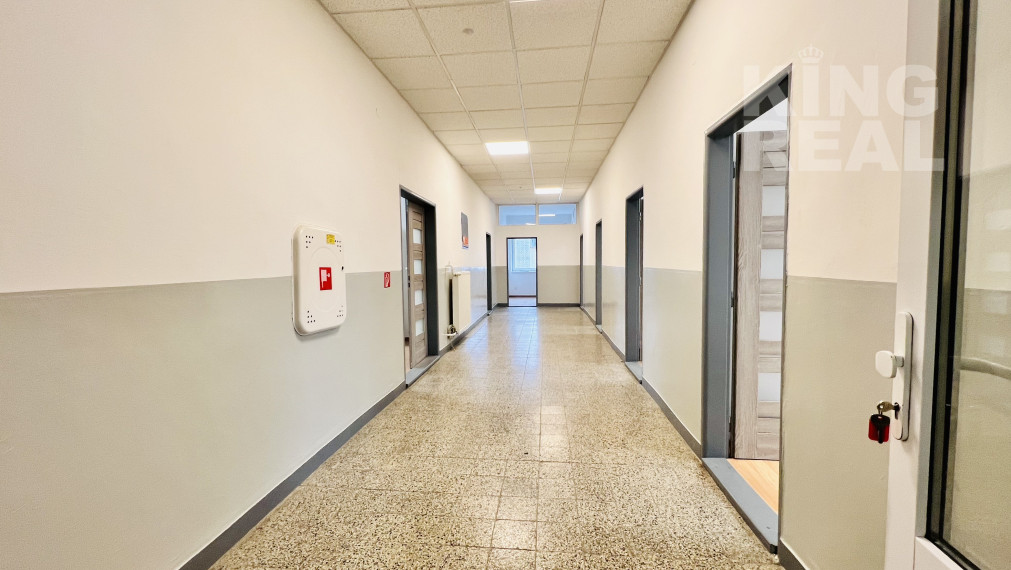 Kancelária na prenájom s parkovacím miestom,  ul.Štefánikova, Bardejov