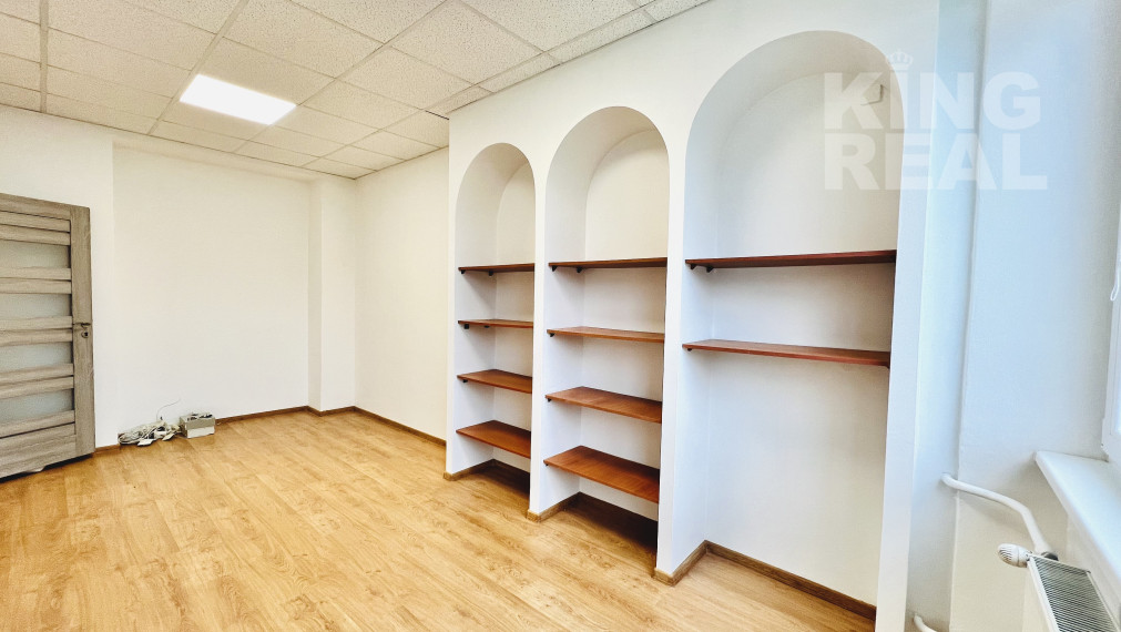 Kancelária na prenájom s parkovacím miestom,  ul.Štefánikova, Bardejov