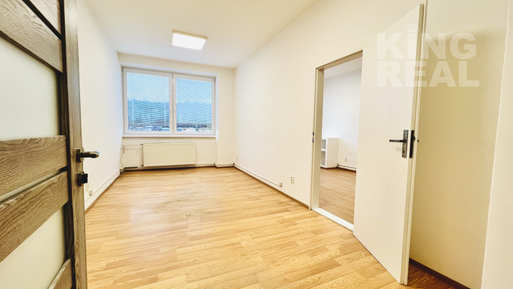 Kancelária na prenájom s parkovacím miestom,  ul.Štefánikova, Bardejov