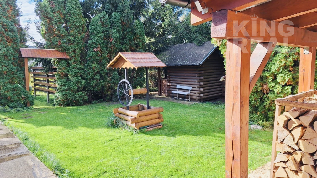 POZEMOK S KOMERČNOU BUDOVOU V CENTRE MESTA PEZINOK NA PREDAJ