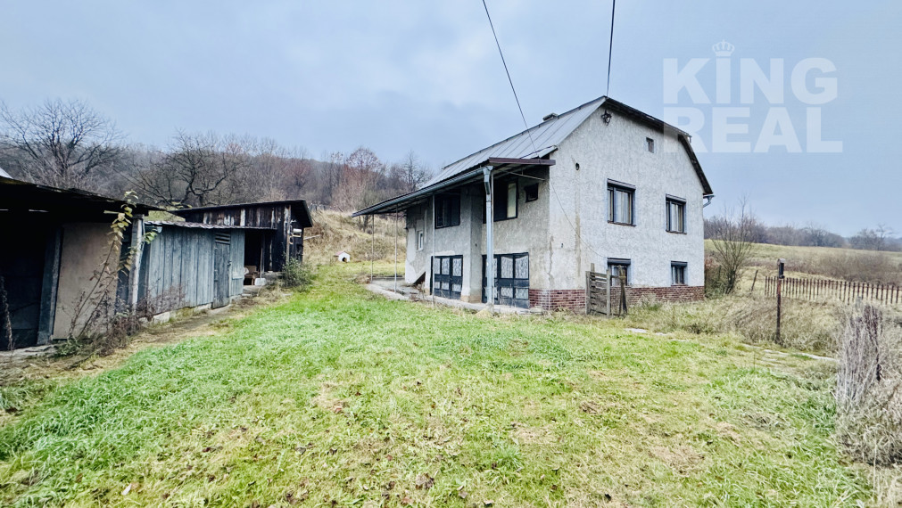 NA PREDAJ RODINNÝ DOM VAGRINEC pozemok 2900m²