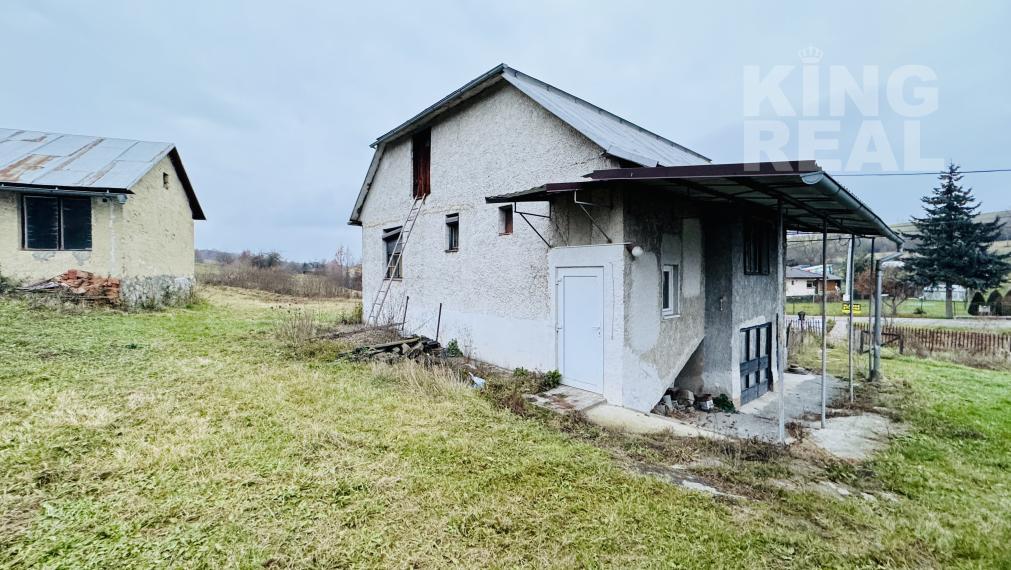 NA PREDAJ RODINNÝ DOM VAGRINEC pozemok 2900m²