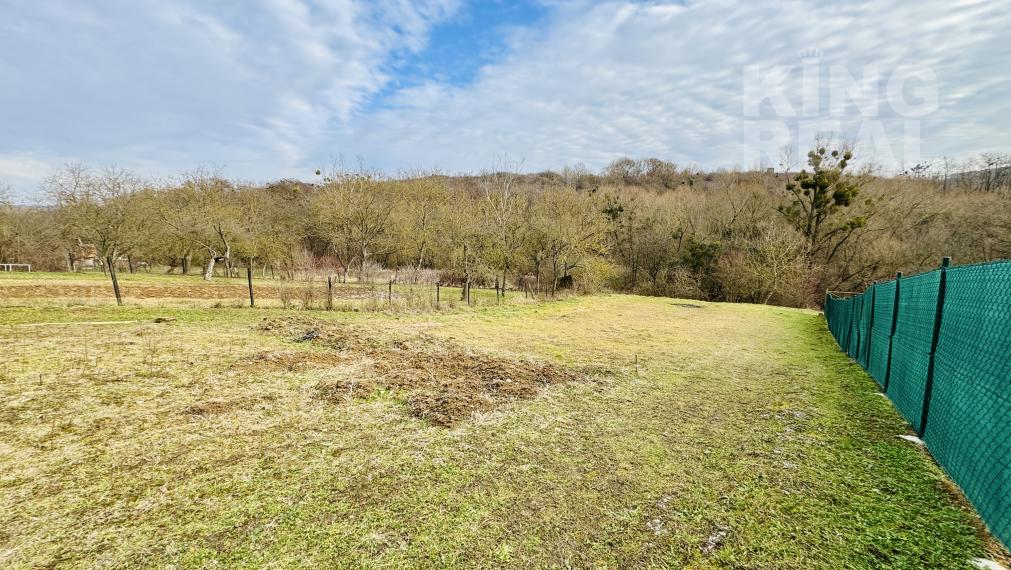 Stavebný pozemok v obci Chrastné