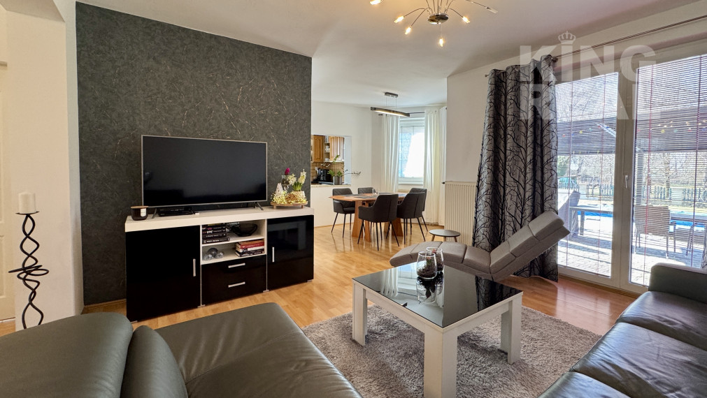 Rodinný dom Šurany - Nitriansky Hrádok s veľkým pozemkom!