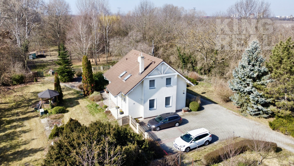 Rodinný dom Šurany - Nitriansky Hrádok s veľkým pozemkom!