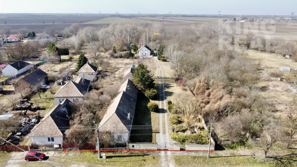 Rodinný dom Šurany - Nitriansky Hrádok s veľkým pozemkom!