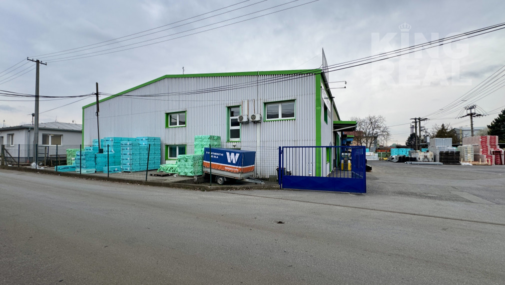 Sklad s pozemkom, spevnenou plochou na prenájom