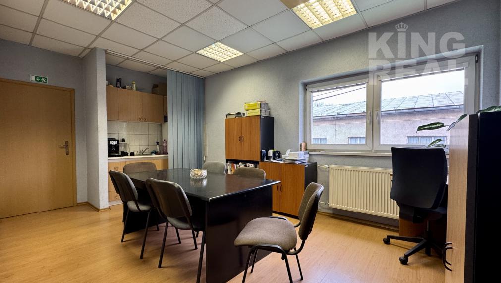 Sklad s pozemkom, spevnenou plochou na prenájom