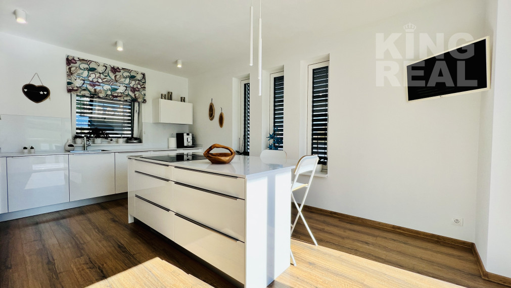 !!ZNÍŽENÁ CENA!! Rodinný dom s vlastným SPA a bazénom v obci Krásna Lúka okr. Sabinov