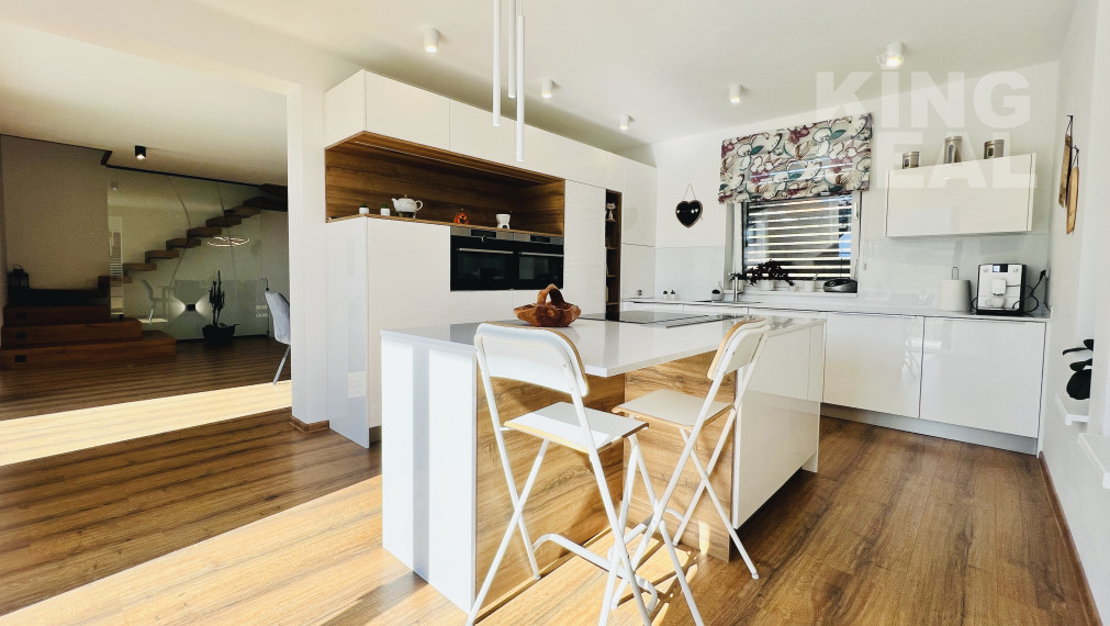 !!ZNÍŽENÁ CENA!! Rodinný dom s vlastným SPA a bazénom v obci Krásna Lúka okr. Sabinov