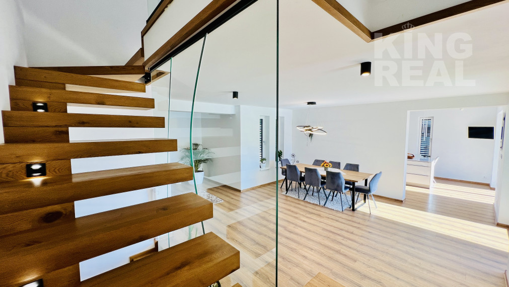 !!ZNÍŽENÁ CENA!! Rodinný dom s vlastným SPA a bazénom v obci Krásna Lúka okr. Sabinov