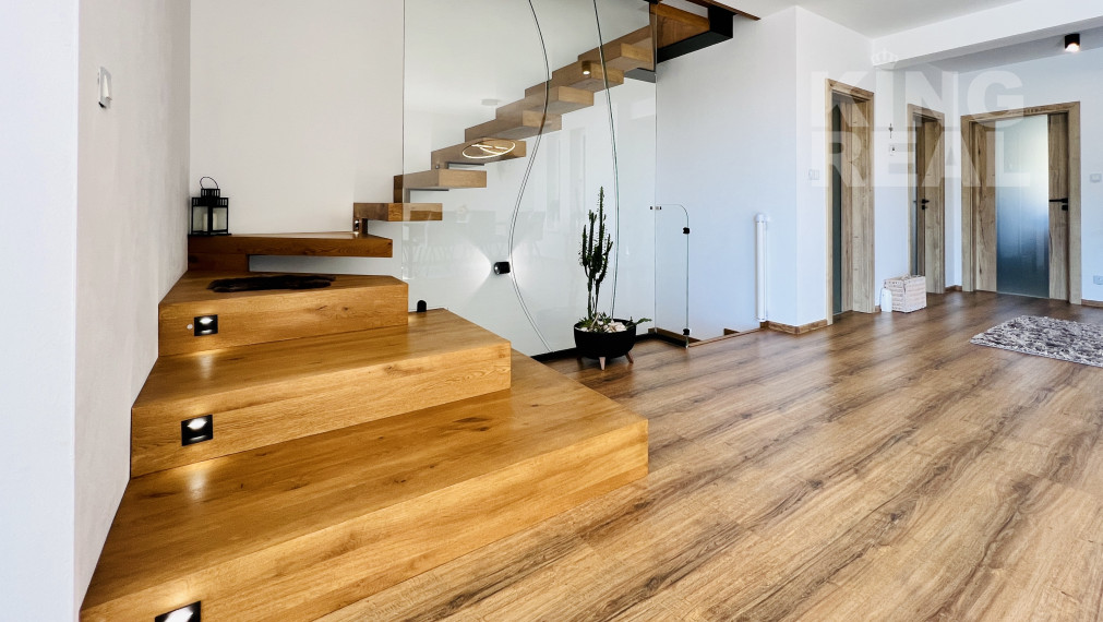 !!ZNÍŽENÁ CENA!! Rodinný dom s vlastným SPA a bazénom v obci Krásna Lúka okr. Sabinov