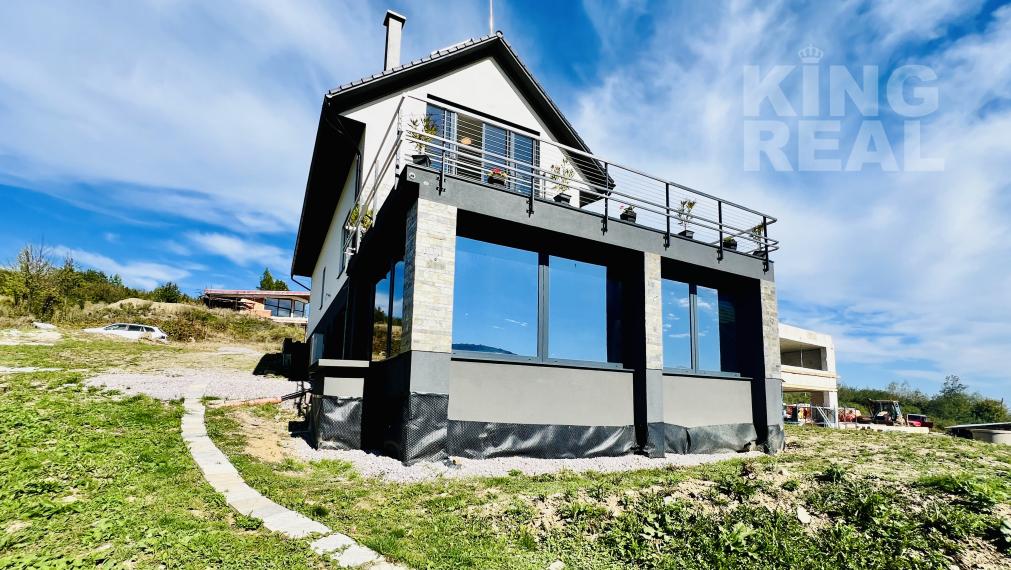 !!ZNÍŽENÁ CENA!! Rodinný dom s vlastným SPA a bazénom v obci Krásna Lúka okr. Sabinov