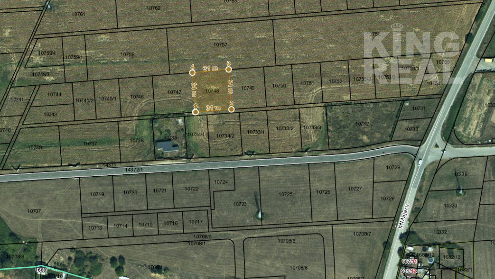 Investičný stavebný pozemok - Krásna