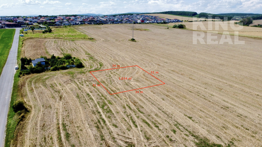 Investičný stavebný pozemok - Krásna