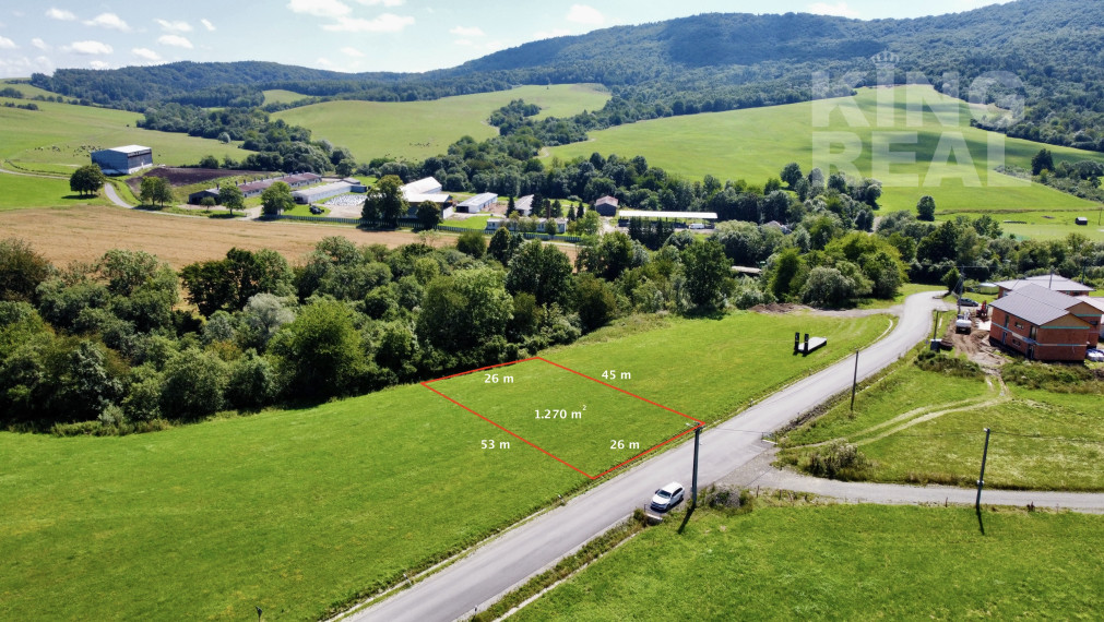 Pozemok v obci Becherov