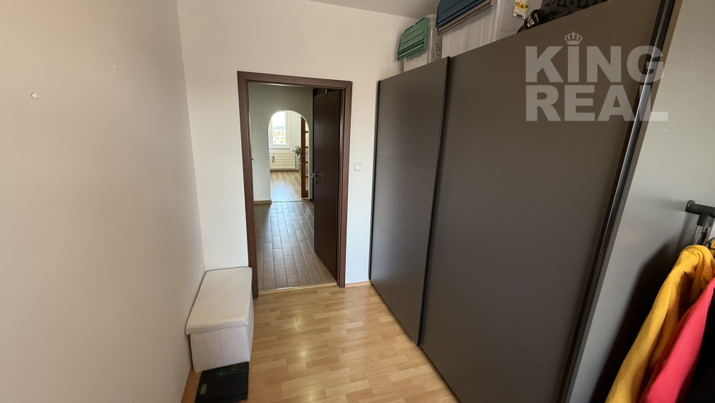 PRENÁJOM 3-izbový byt po rekonštrukcii s výhľadom – Lúčna 7, Šurany