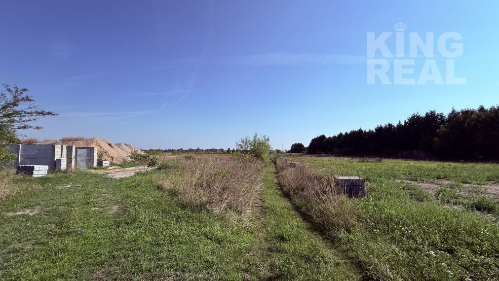 Na predaj krásny stavebný pozemok v Nových Zámkoch