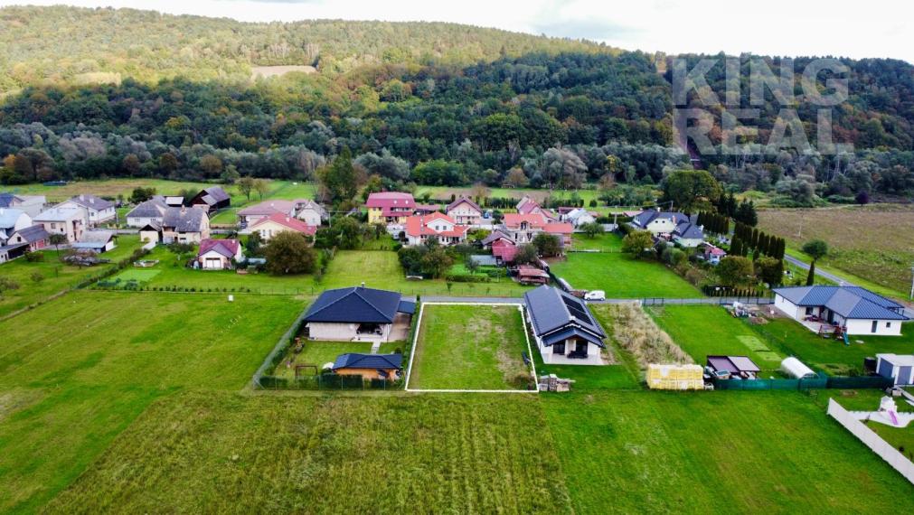 Stavebný pozemok, Komárov