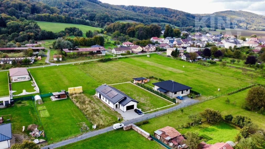 Stavebný pozemok, Komárov