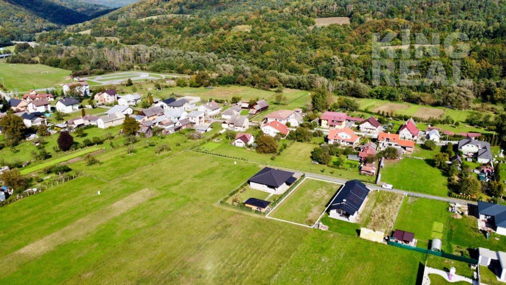 Stavebný pozemok, Komárov