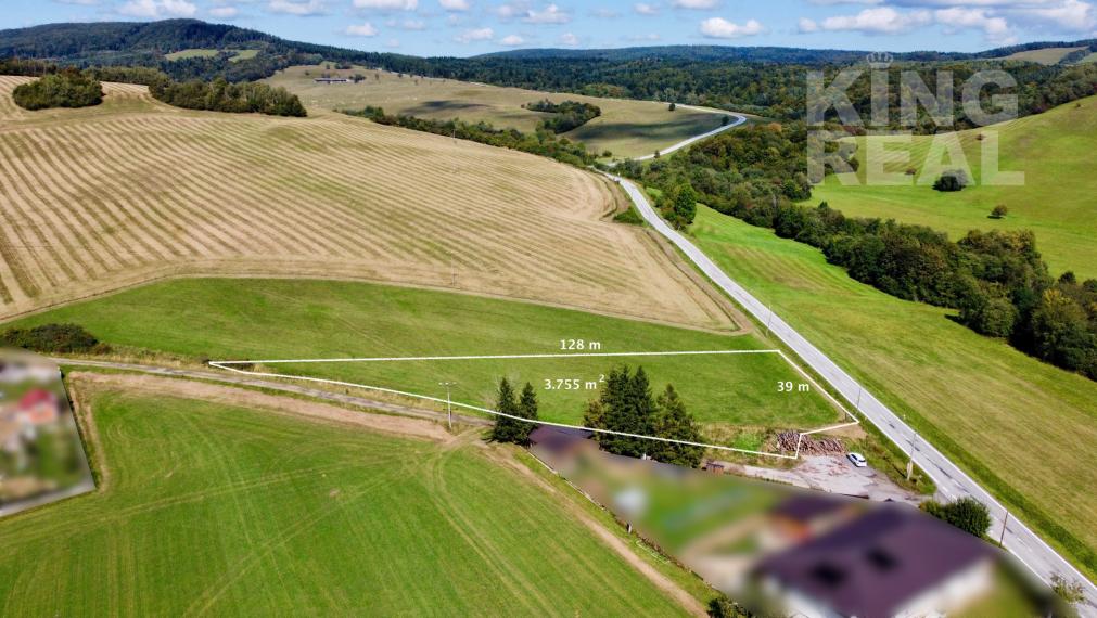 Pozemok v obci Becherov