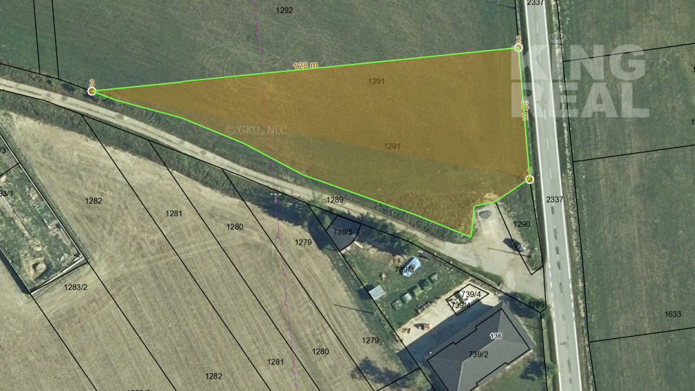 Pozemok v obci Becherov