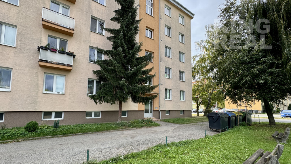 REZERVOVANÝ!! 3i. byt v tehlovom bytovom dome v centre Prešova