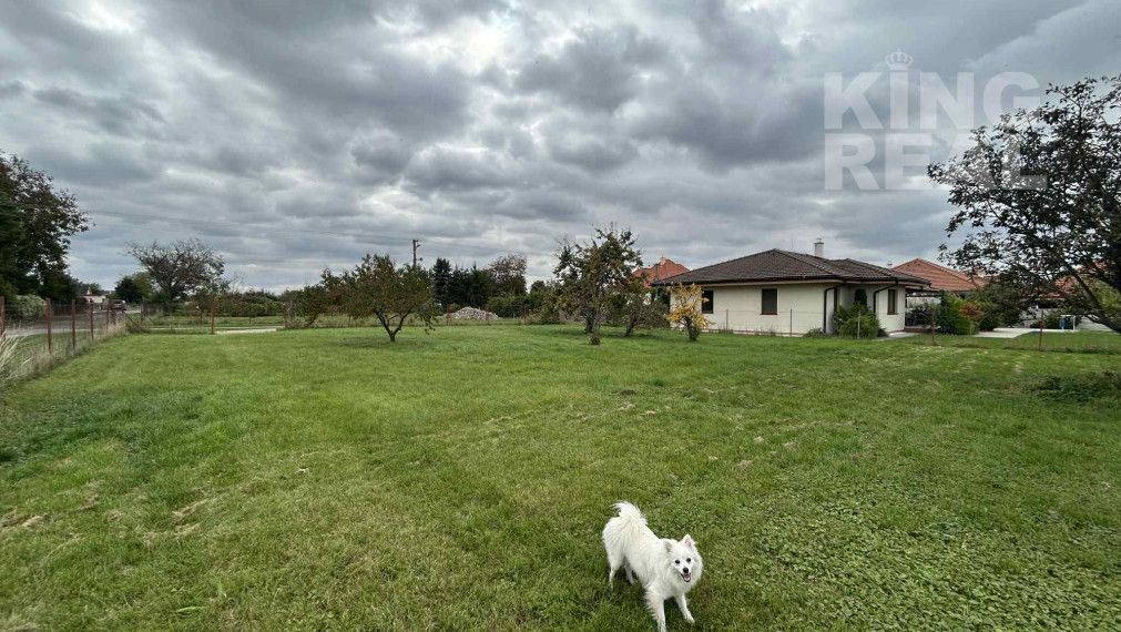 Na predaj pozemok v obci Poľný Kesov