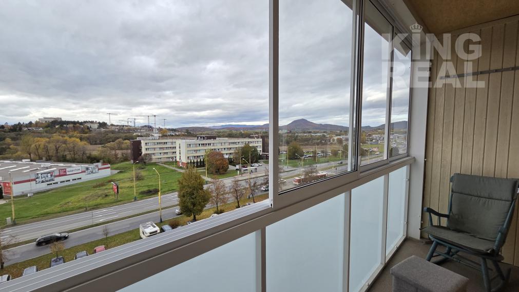 NA PREDAJ SLNEČNÝ 3-IZBOVÝ BYT - JURKOVIČOVA, PREŠOV