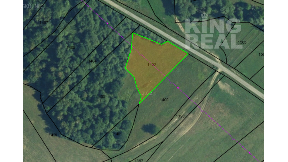 Pozemok v obci Becherov